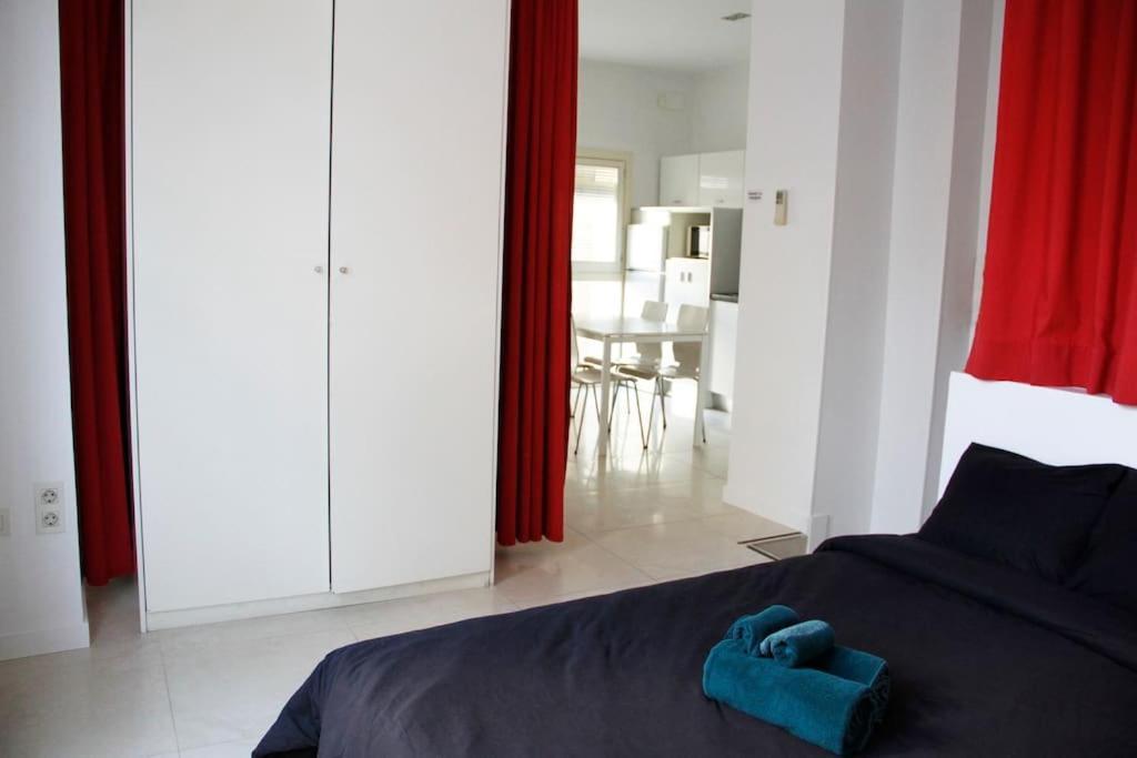 Cosy Apartment / Literally At The Foot Of Alhambra Granada Bagian luar foto