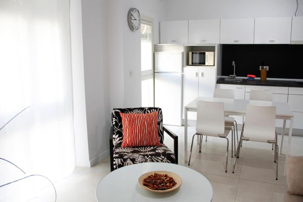 Cosy Apartment / Literally At The Foot Of Alhambra Granada Bagian luar foto